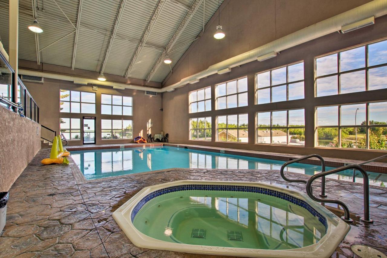 Whispering Pines Cabin With Pool, Lake And Golf Access! Villa Pine Lake Exterior photo